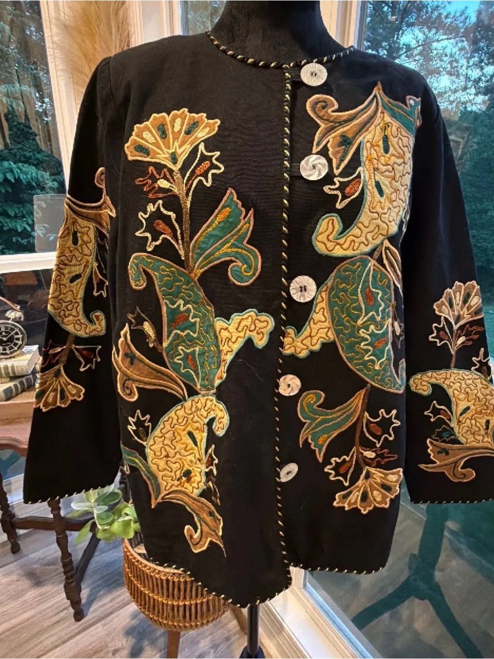 Allure Vintage Y2K 90s Embroidered Jacket sz S PTP 21 button front decorative